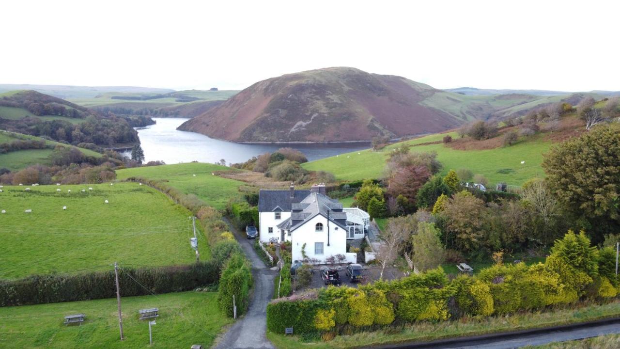 Ty Capel Bed & Breakfast Llanidloes Exterior photo